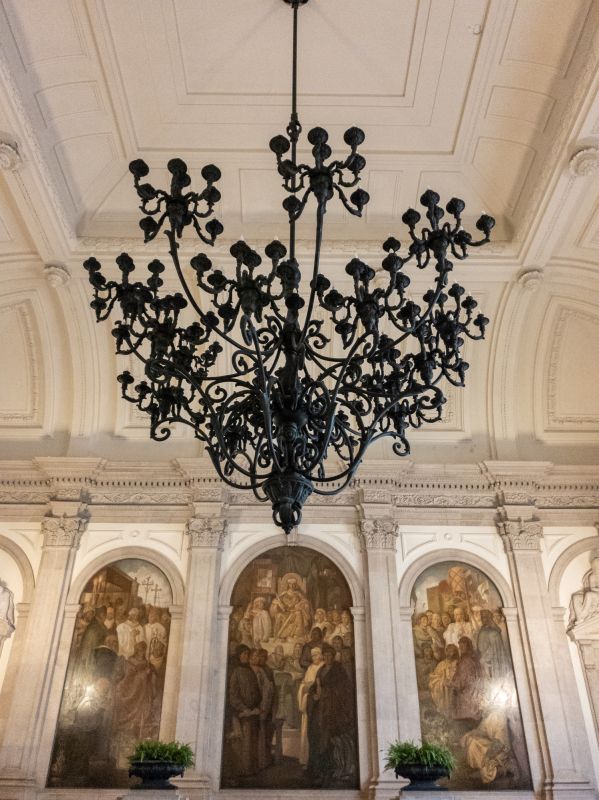Chandelier Hanging in Alpharetta, GA